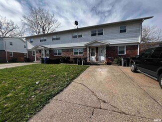 2522 Magnolia Dr, Bettendorf, IA 52722