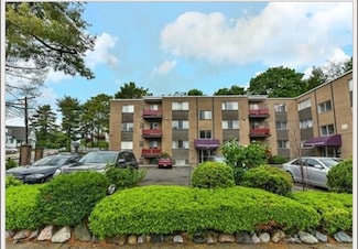 120 Bradlee St Unit 7, Hyde Park, MA 02136