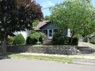 15 Arthur Ave, Endicott, NY 13760