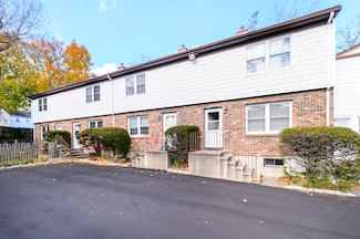 209 Seaside Ave Unit 2, Stamford, CT 06902