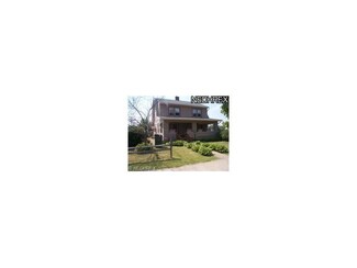 7985 East St, Adamsville, OH 43802