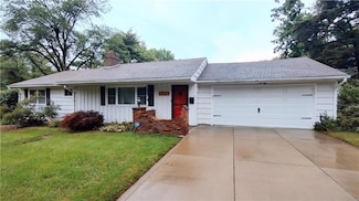 7717 Briar St, Prairie Village, KS 66208