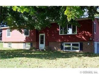 2062 Cox Rd, Bloomfield, NY 14469