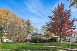 1521 Lakeside Dr, Wheaton, IL 60187