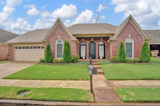 1303 Hidden Ridge Ln, Cordova, TN 38016