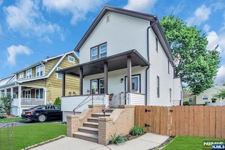 122 Davis Ave, Hackensack, NJ 07601