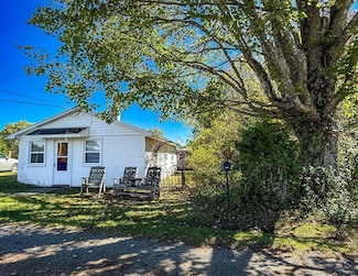 108 Backwoods Farm Ln, Fries, VA 24330