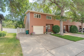 1307 Eastwood St, Bismarck, ND 58504