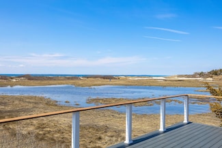 33 Wood Neck Rd, Falmouth, MA 02540