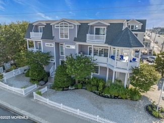 142 9th Ave, Seaside Park, NJ 08752