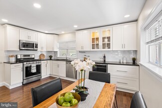 221 W Sylvan Ave, Morton, PA 19070