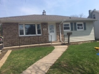 814 S Main St, Cuba City, WI 53807