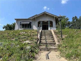 3501 Sacramento St, Saint Joseph, MO 64507