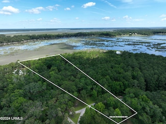39 Net Menders Loop, Saint Helena Island, SC 29920