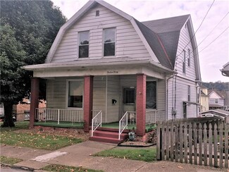 1320 3rd Ave, Conway, PA 15027
