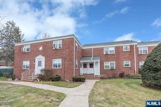 346 Esplanade Unit 60, Hackensack, NJ 07601