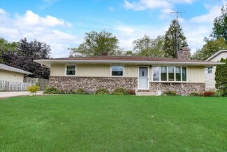 1426 Landon Ave, Winthrop Harbor, IL 60096
