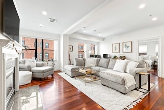 440 Commercial St Unit 402, Boston, MA 02109