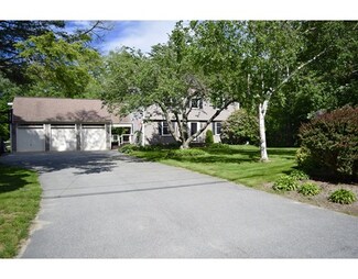 19 Rounsevell Dr, East Freetown, MA 02717