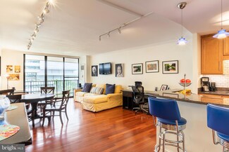 700 New Hampshire Ave NW Unit 901, Washington, DC 20037