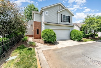 8734 Meadowmont View Dr, Charlotte, NC 28269