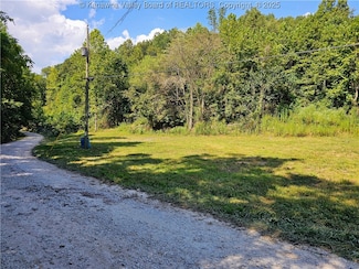 2003 Salt Creek Rd, Gallipolis Ferry, WV 25515