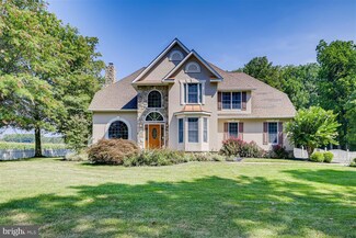 2008 Grandview Ave, Gambrills, MD 21054