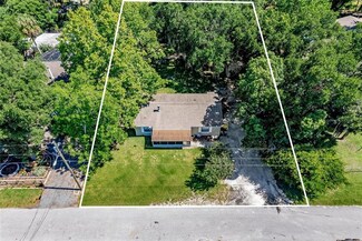 71 Outlook St, Umatilla, FL 32784