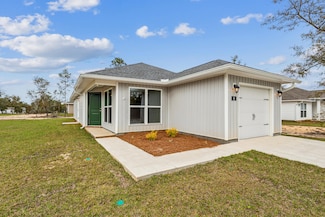 95 E Dogwood Ave, Defuniak Springs, FL 32433
