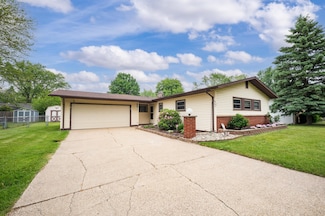 275 Benjamin St, Benton Harbor, MI 49022