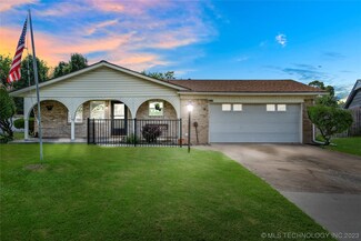 9302 E 48th St, Tulsa, OK 74145