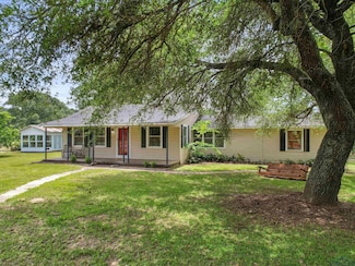3506 Dudley Rd, Kilgore, TX 75662