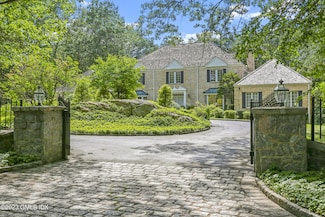 4 Mountain Laurel Dr, Greenwich, CT 06831
