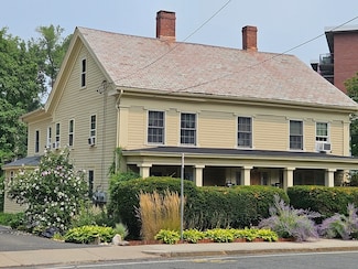 67 Old South St, Northampton, MA 01060