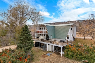 2256 S Valleyview Dr, Garden City, UT 84028