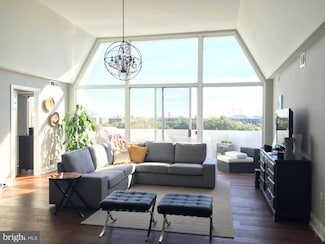 700 7th St SW Unit 813, Washington, DC 20024