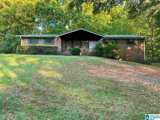 1699 Jacksonville St, Weaver, AL 36277