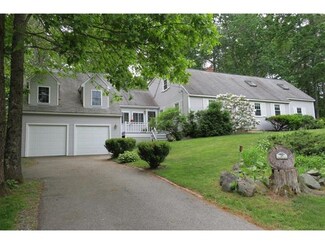 25 Dixon Ave, Newfields, NH 03856