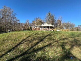 112 Lynwood Rd, Kenova, WV 25530