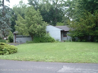 10 Riverview Blvd, Hudson, NY 12534