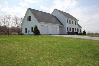 13 Cortland Ave, Turner, ME 04282