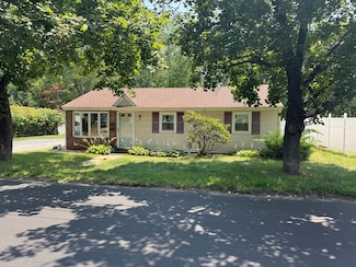19 Candice St, Clinton, MA 01510