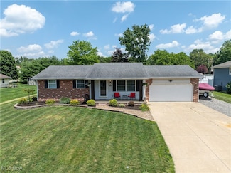 1021 S Hallmark St NE, Bolivar, OH 44612