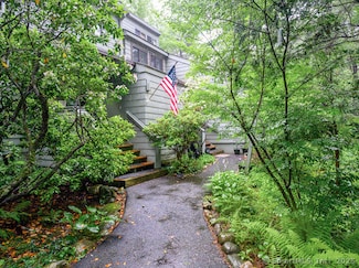 172 Old Farms Rd Unit 172, Torrington, CT 06790