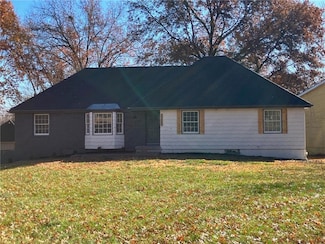 12801 Corrington Ave, Grandview, MO 64030