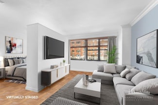 200 E 74th St Unit 3G, New York, NY 10021
