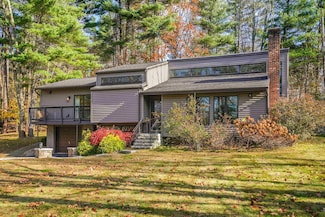 90 Lane Rd, Derry, NH 03038