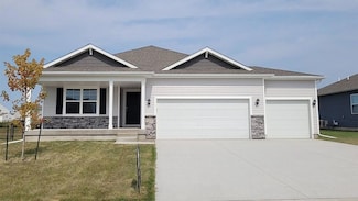 313 Cormorant Dr, Norwalk, IA 50211