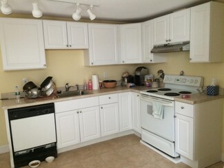 177 Deerfield Rd, Candia, NH 03034