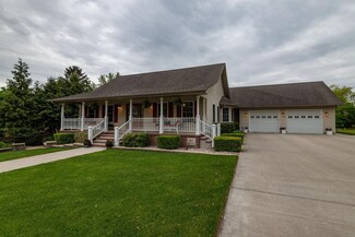 312 Birch St NW, Demotte, IN 46310